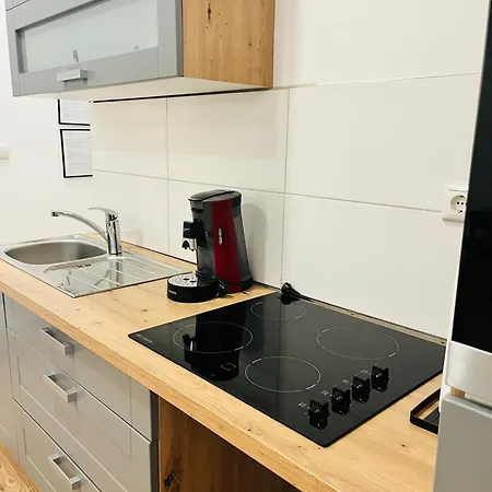 10a 40qm Wi-fi Free Parking Calm Back House