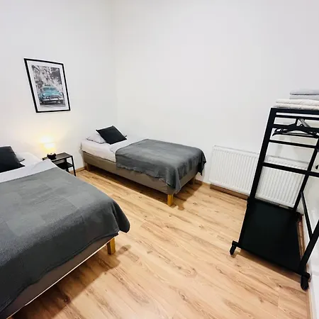 10a 40qm Wi-fi Free Parking Calm Back House Appartement