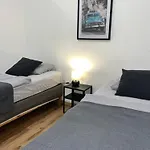 10a 40qm Wi-fi Free Parking Calm Back House