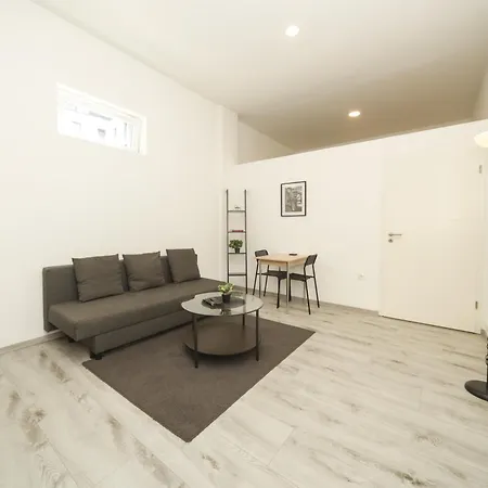 Lejlighed 10a 40qm Wi-fi Free Parking Calm Back House *