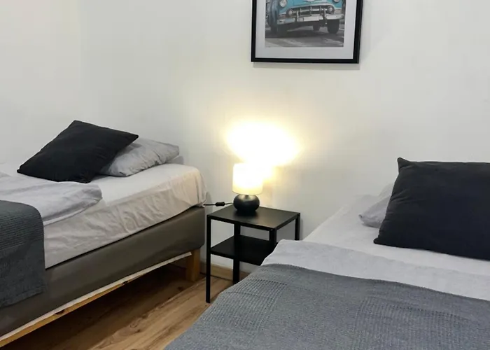 10a 40qm Wi-fi Free Parking Calm Back House