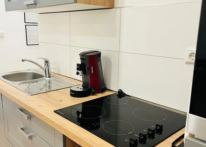 10a 40qm Wi-fi Free Parking Calm Back House