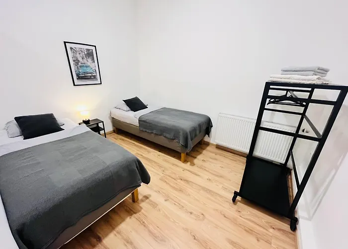 10a 40qm Wi-fi Free Parking Calm Back House Apartamento